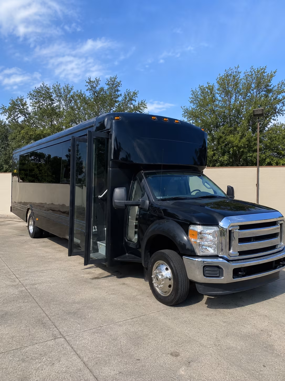 coral springs 20 passenger party bus