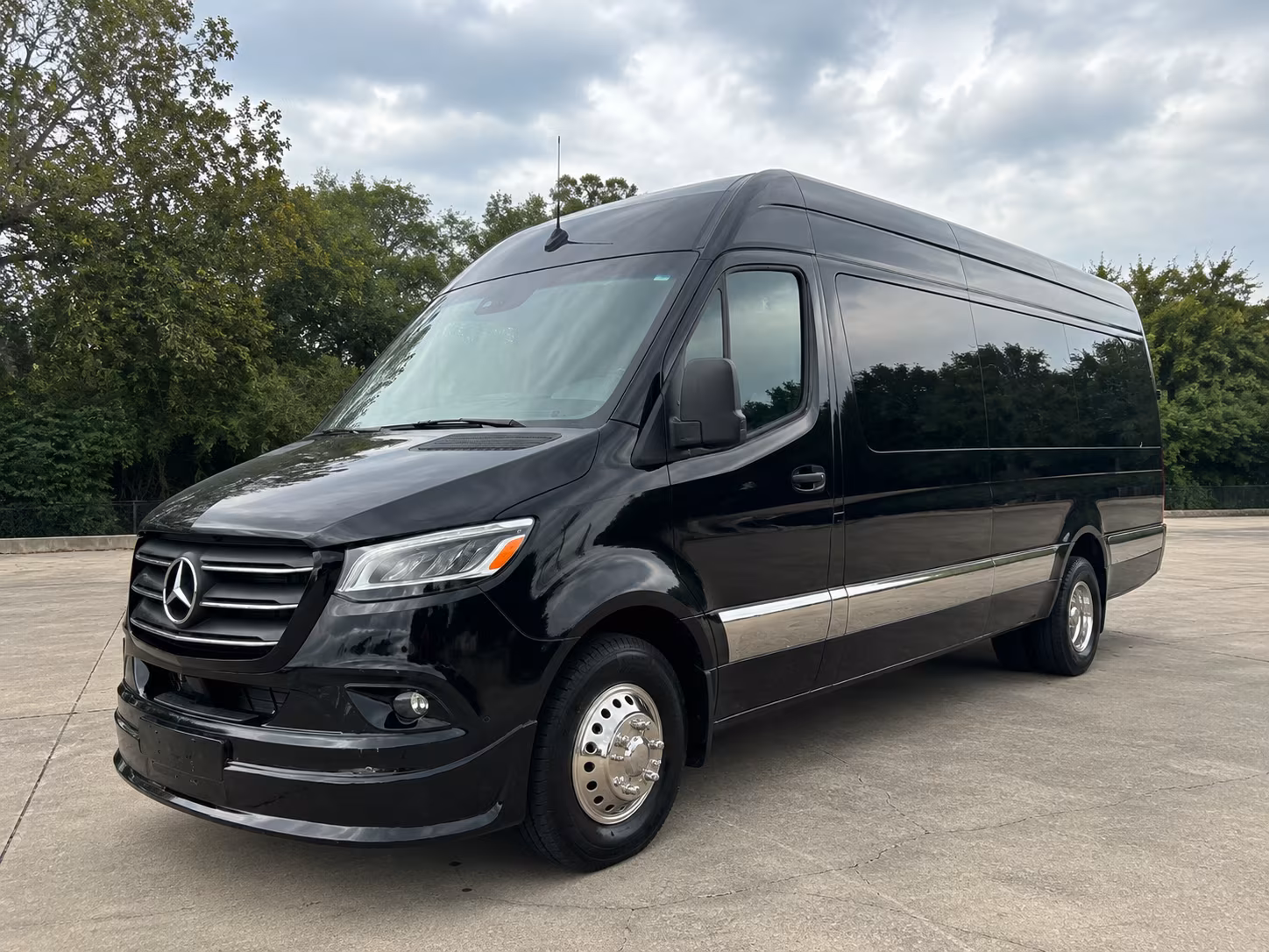 reserve transportation for your next wedding 4