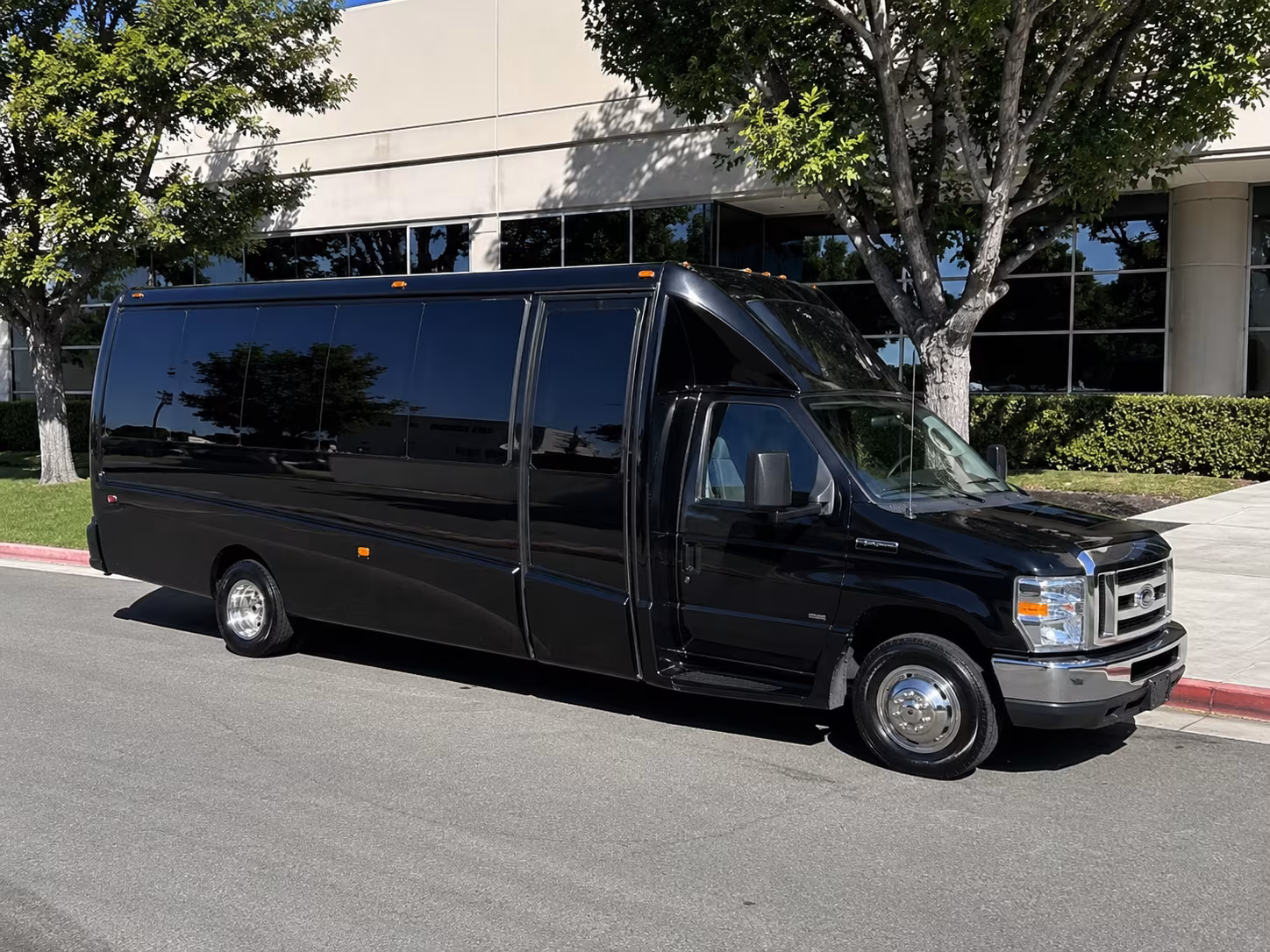 wedding day bus rentals to venues near coral springs florida